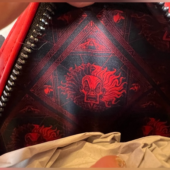 Loungefly 101 Dalmatians Cruella De Vil Villains Mini Backpack and Wallet Bundle - Picture 5 of 11